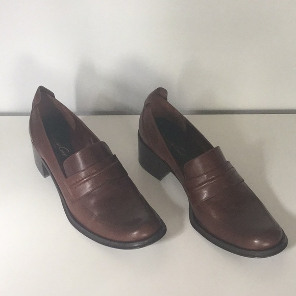 Brown Women Kenneth Cole Business Saddle Up Loafer - Picture 3 of 7